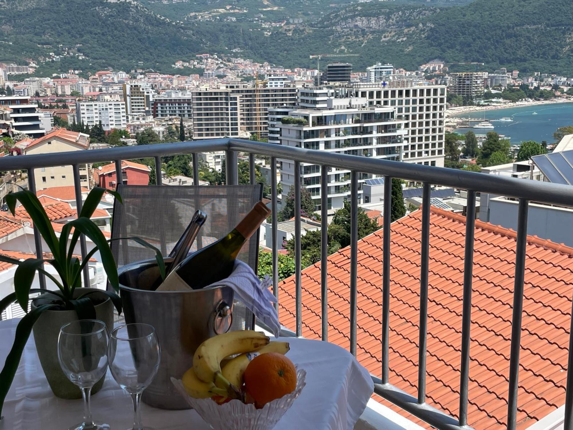 Apartment Perla Sea View *